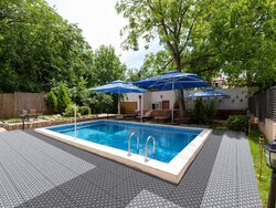 Contour de la piscine