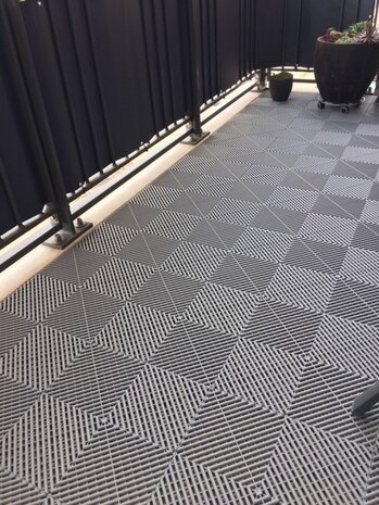 BoSolido balkonvloeren 18 mm &ndash; open kliktegels | Zwart