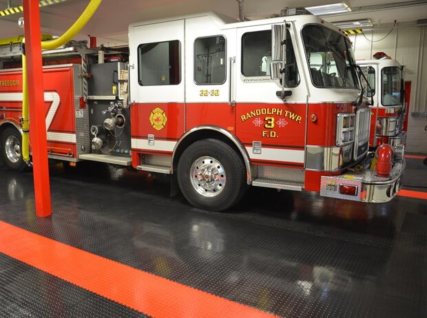 BoSepta-PVC-Kliktegel-Garagevloer-7-mm-geel-licht-gestructureerd